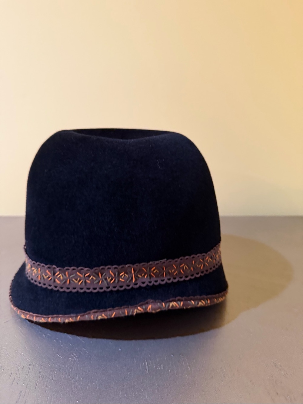 Women’s Black Felt Floral Accent Cloche Hat - Picture 3 of 5